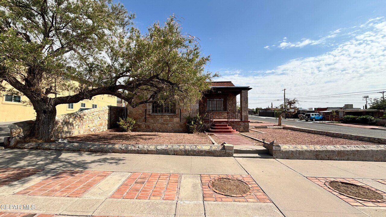 2731 Idalia Ave in El Paso, TX - Building Photo