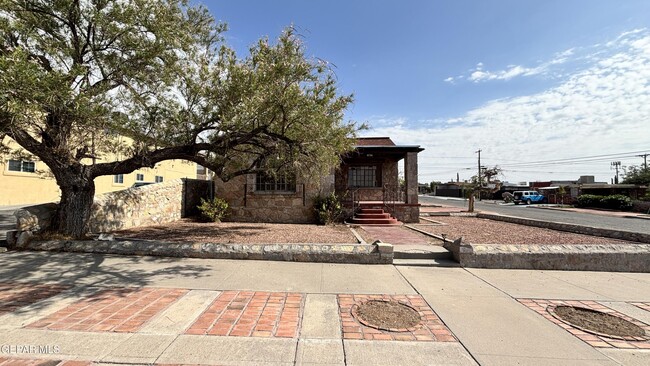 property at 2731 Idalia Ave