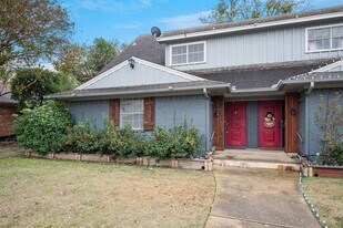 7626 Dentcrest Dr in Dallas, TX - Building Photo