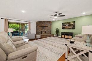 1 Scotsdale Pl in Bella Vista, AR - Building Photo