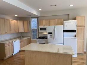 1329 N Oakley Blvd in Chicago, IL - Building Photo - Building Photo