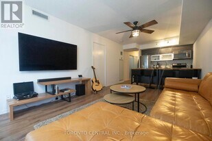 68 Abell St in Toronto, ON - Building Photo