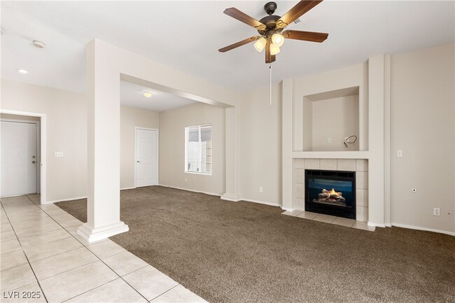 2802 Yorkshire Ave in Henderson, NV - Building Photo - Building Photo