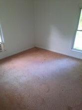 219 S Main St, Unit upstairs in Manteno, IL - Building Photo - Building Photo