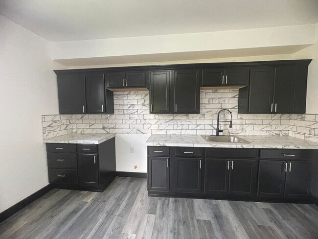 property at 2535 Mission St