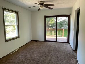 6672-6672 Palmer Dr NW in Canton, OH - Building Photo - Building Photo