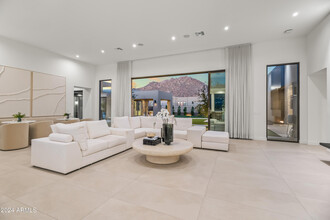 10285 E Chama Rd in Scottsdale, AZ - Building Photo - Building Photo