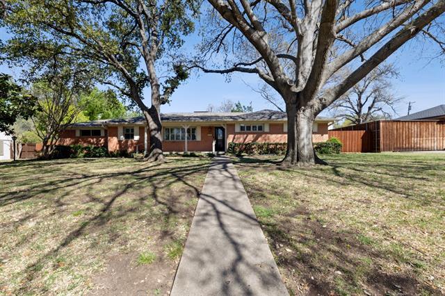 10510 Gooding Dr in Dallas, TX - Building Photo