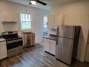 211 Ontario St, Unit 1 in Albany, NY - Foto de edificio - Building Photo