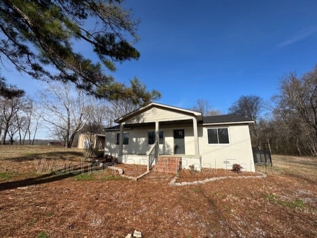 property at 21635 TN-194