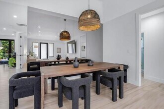 1543 Bird Rd in Coral Gables, FL - Building Photo - Building Photo
