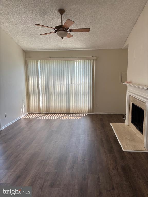 1103 Huntmaster Terrace NE in Leesburg, VA - Building Photo - Building Photo