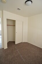 3944 Canyon Meadows Ct in Las Vegas, NV - Foto de edificio - Building Photo