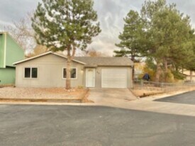 818 Tracey Pkwy in Fort Collins, CO - Building Photo