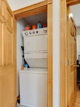 2425 N Greenview Ave in Chicago, IL - Building Photo - Building Photo