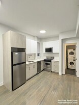 19 Peterborough St in Boston, MA - Building Photo