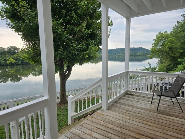 property at 1101 Main St