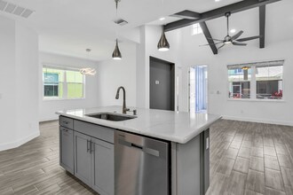 243 Hang Loose Wy in Daytona Beach, FL - Building Photo - Building Photo