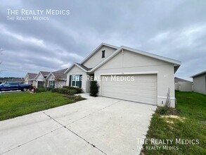 556 W Twisted Oaks Dr in Beverly Hills, FL - Building Photo - Building Photo