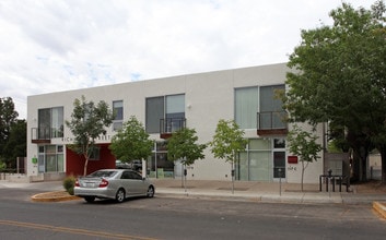 Richmond Studios in Albuquerque, NM - Building Photo - Building Photo