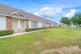 Garden Grove Townhomes in Garden City, SC - Foto de edificio - Building Photo