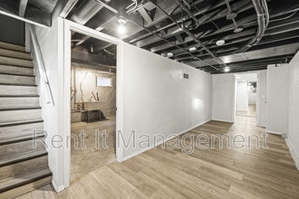 2816 N 19th Ave in Omaha, NE - Building Photo - Building Photo