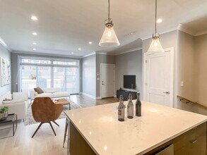 3333 N Kenmore Ave, Unit 1 in Chicago, IL - Building Photo - Building Photo