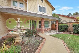 1330 Kingswood Dr in Roseville, CA - Building Photo - Building Photo