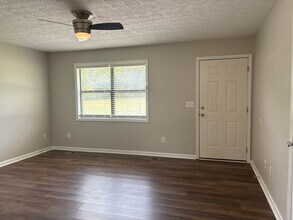 114 Wiley St in Manchester, TN - Building Photo - Building Photo