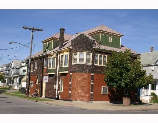 654 Hertel in Buffalo, NY - Foto de edificio