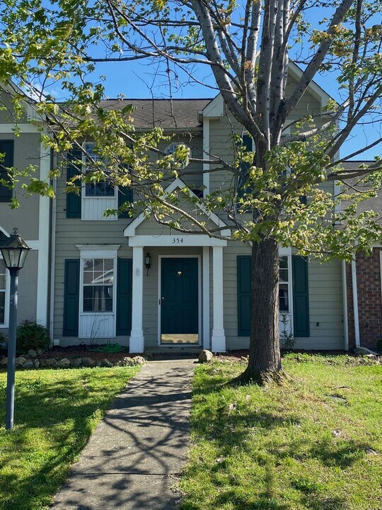 354 Cobblestone Way in Oxford, AL - Building Photo