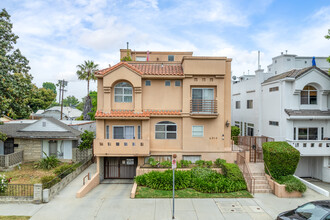 4310 Whitsett Ave in Studio City, CA - Building Photo - Building Photo