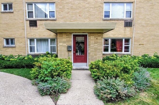 property at 2113 Howard St