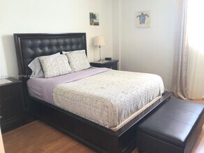 3901 S Ocean Dr in Hollywood, FL - Building Photo - Building Photo