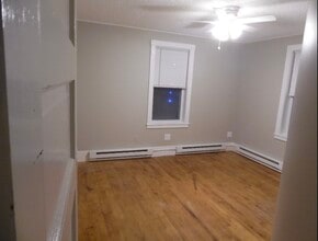 234 Plymouth St in Bridgewater, MA - Building Photo - Building Photo