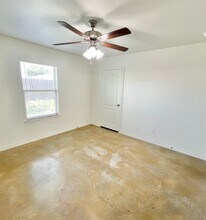 6013 Amelia Earhart Blvd in Killeen, TX - Building Photo - Building Photo