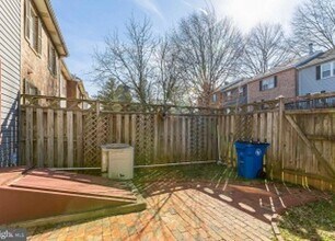 8010 Harbor Pl in Frederick, MD - Building Photo - Building Photo