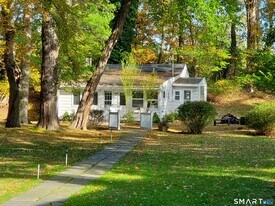 44 Roseville Rd in Westport, CT - Building Photo