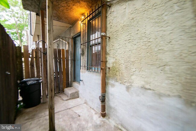 1826 Webster St in Philadelphia, PA - Building Photo - Building Photo