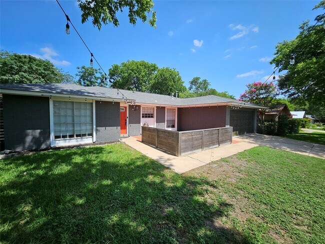 1515 Desert Quail Ln in Austin, TX - Building Photo - Building Photo