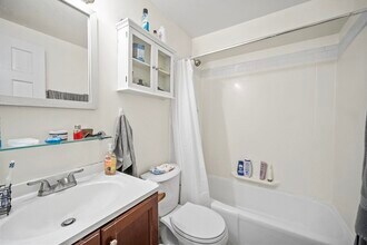 163 W 2nd St in Boston, MA - Building Photo - Building Photo