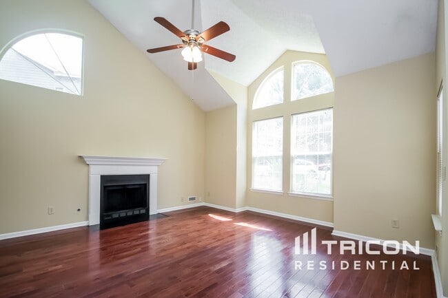 2809 Cobb Place Manor Ct in Marietta, GA - Foto de edificio - Building Photo
