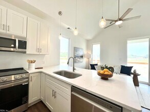 3410 Tower Hill Cir in Cape Charles, VA - Foto de edificio - Building Photo