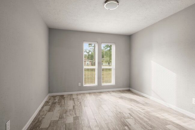 property at 25822 Glen Loch Dr