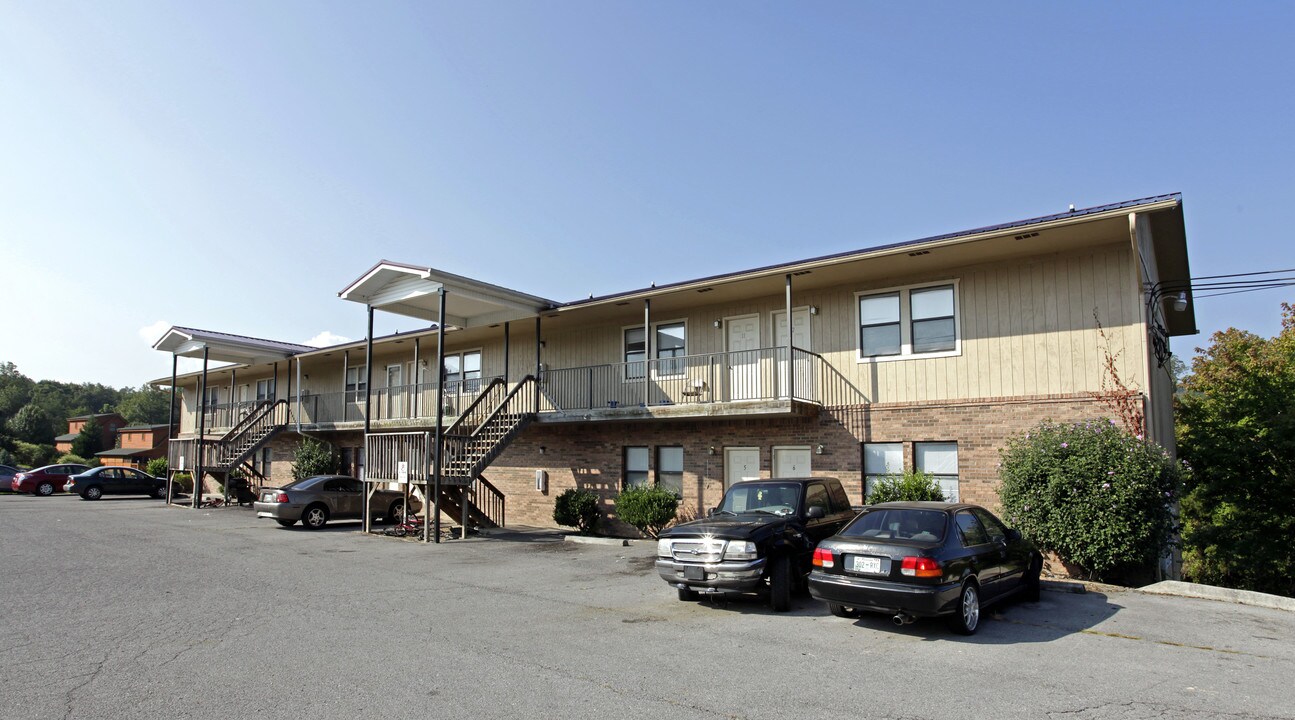 428 Keegan Dr in Pigeon Forge, TN - Foto de edificio