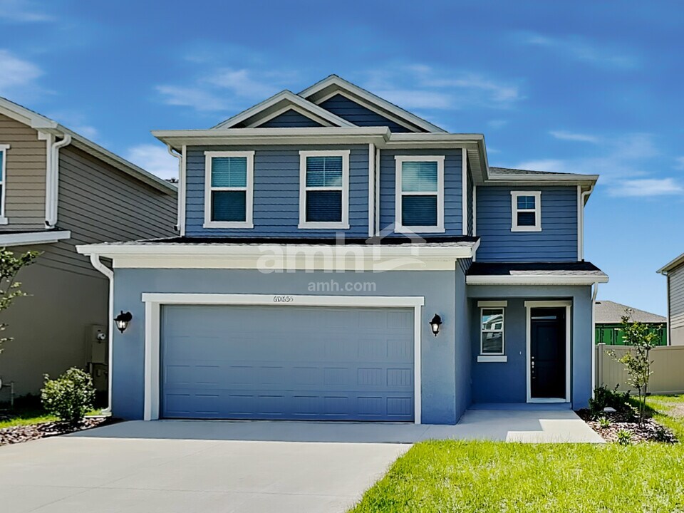 6065 Little Blf Cir in Mascotte, FL - Foto de edificio