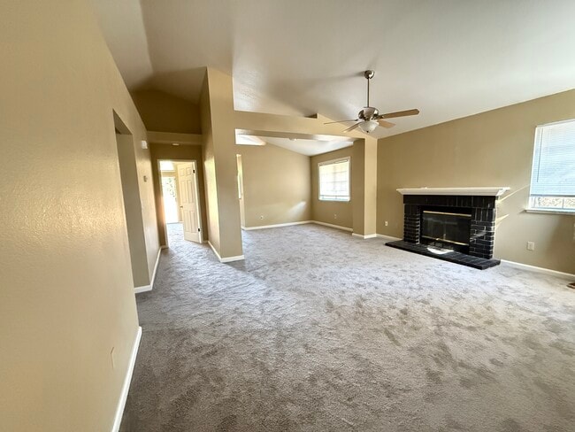 2032 Johnson Dr in Antioch, CA - Building Photo - Building Photo