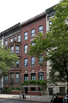 33 W 75th St Apartments