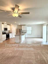 3047 Cres Lk Ln in Charlotte, NC - Building Photo - Building Photo