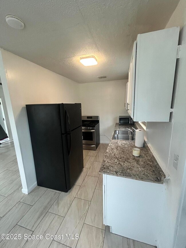 4421 31st Ave in Vero Beach, FL - Building Photo - Building Photo